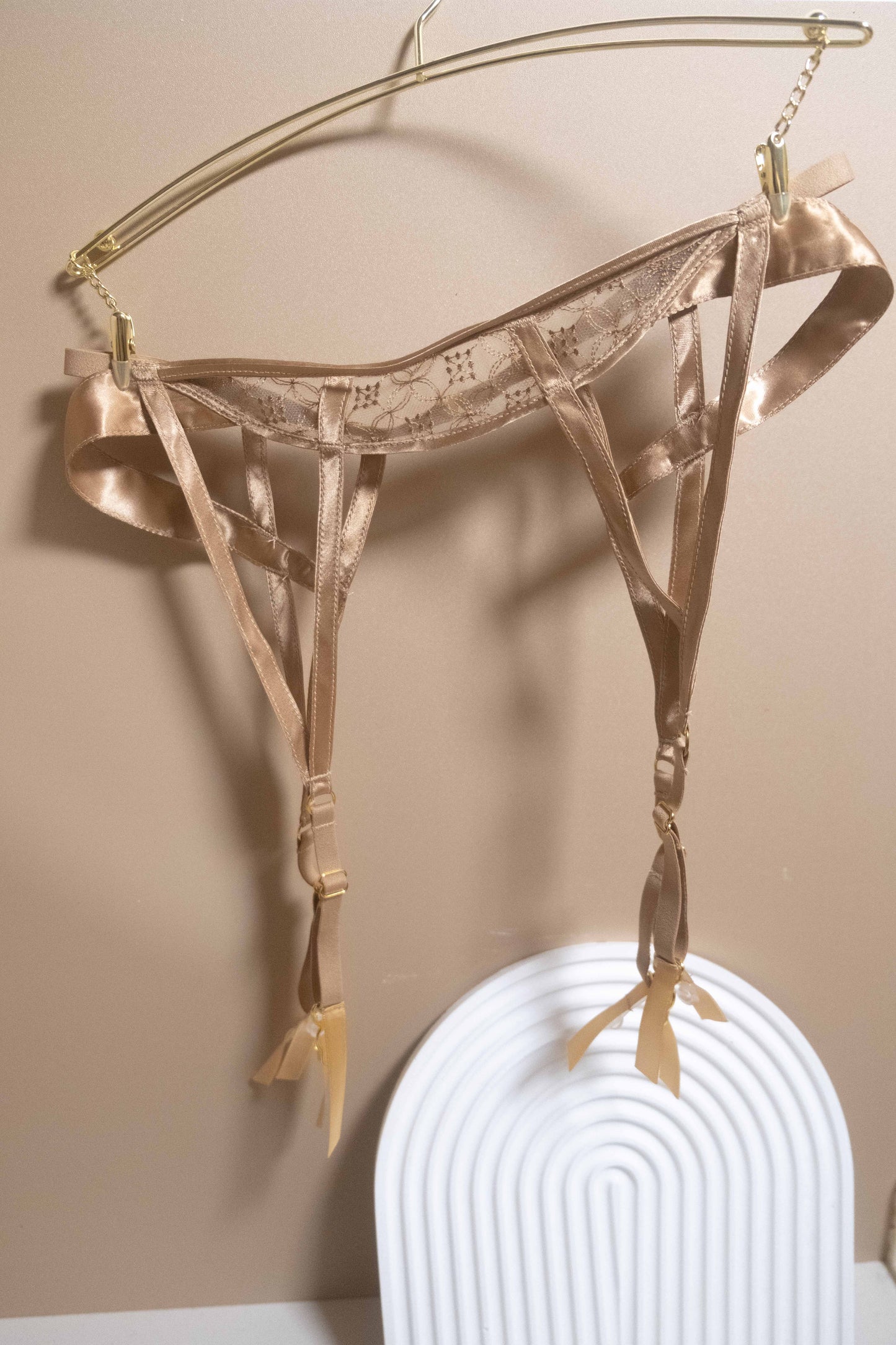 Gold moon Garter
